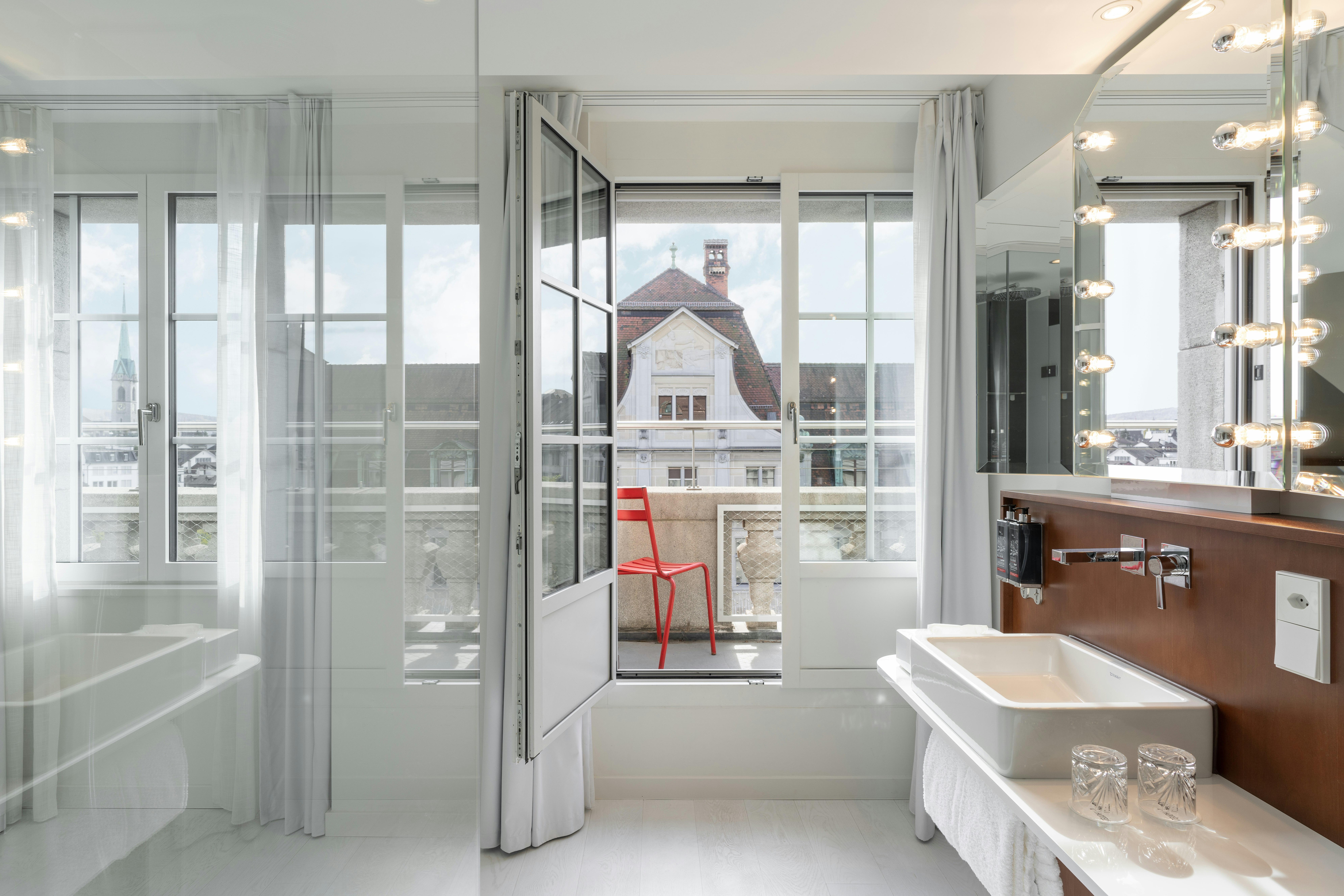 Ruby Mimi Hotel Zurich 50/50