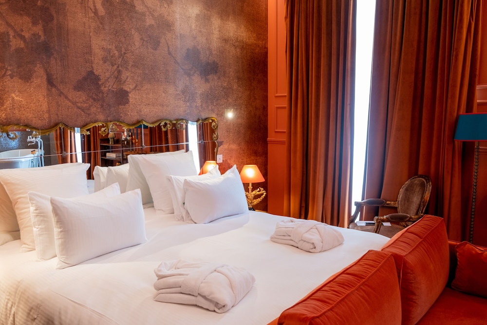 NOVOTEL CHATEAU DE MAFFLIERS 16/79