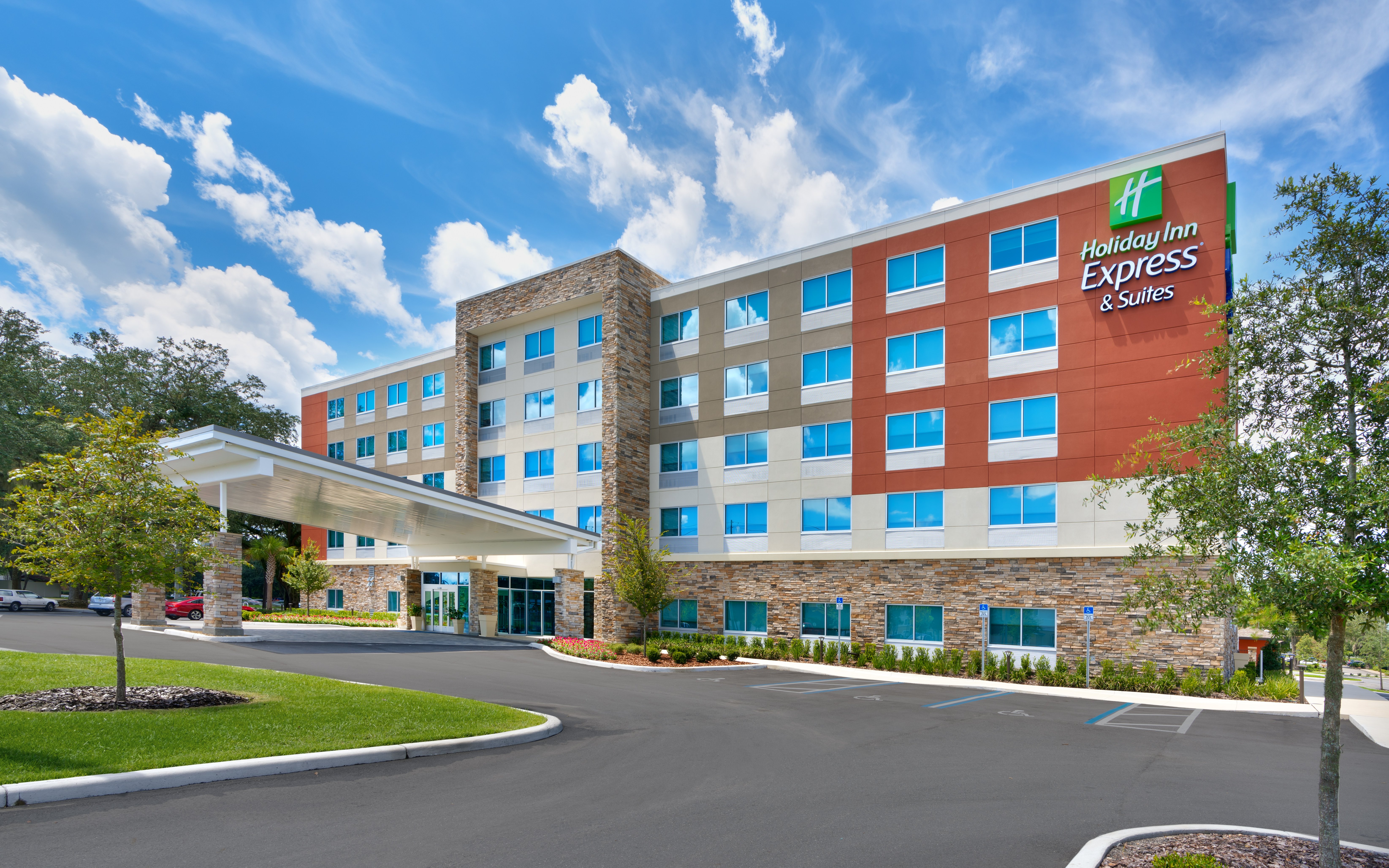 Holiday Inn Express Suites Gainesville I 75 4/68