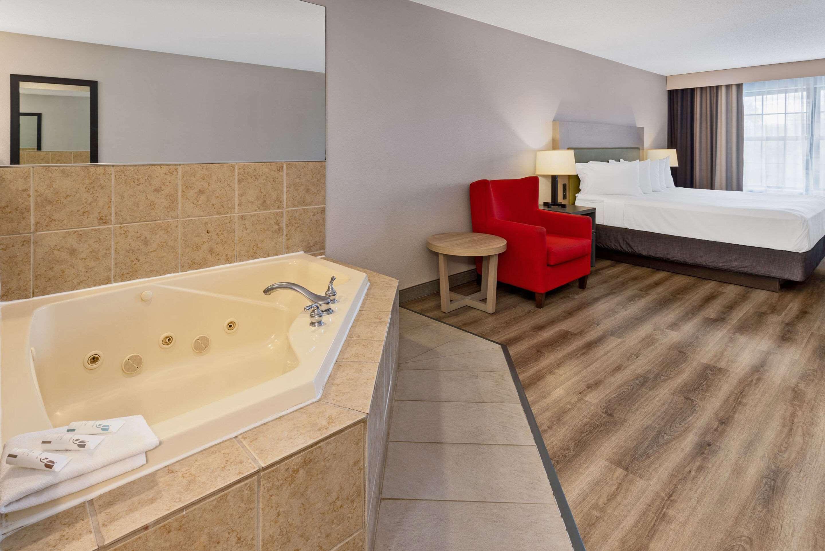 جناح بسرير كينج، Country Inn Suites By Radisson Salisbury Md 2/2
