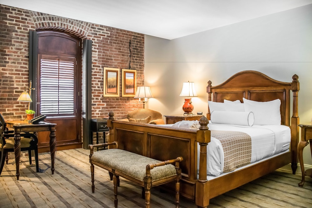The Inn at Henderson's Wharf, an Ascend Collection Hotel 9/44