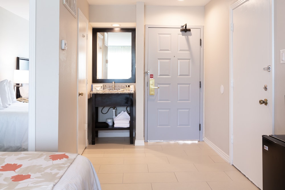 Craigshire Suites - Arlington 34/34