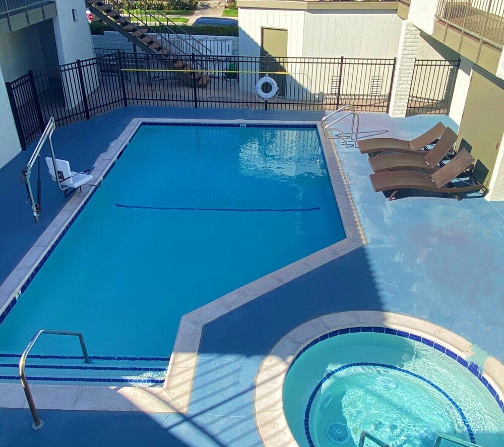 Bposhtels Anaheim 21/40