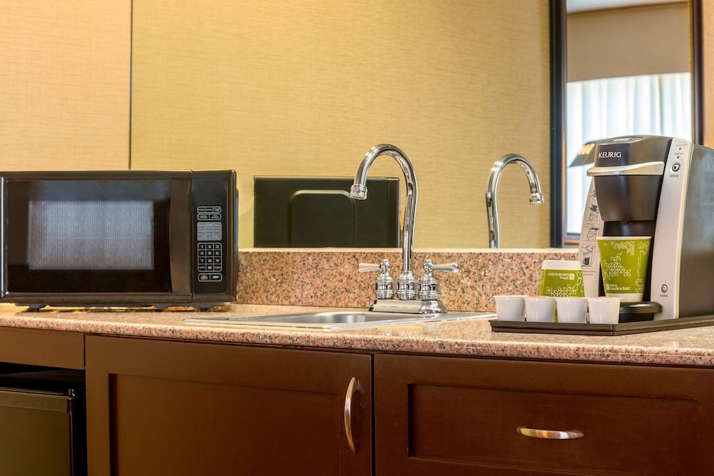 Hilton Garden Inn Arlington Courthouse Plaza 81/83