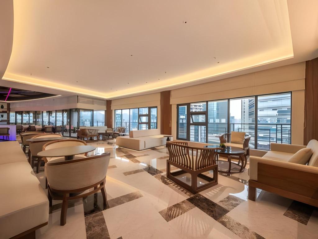 SSAW Boutique Hotel (Jiefangbei Hongya Cave Branch) 58/79