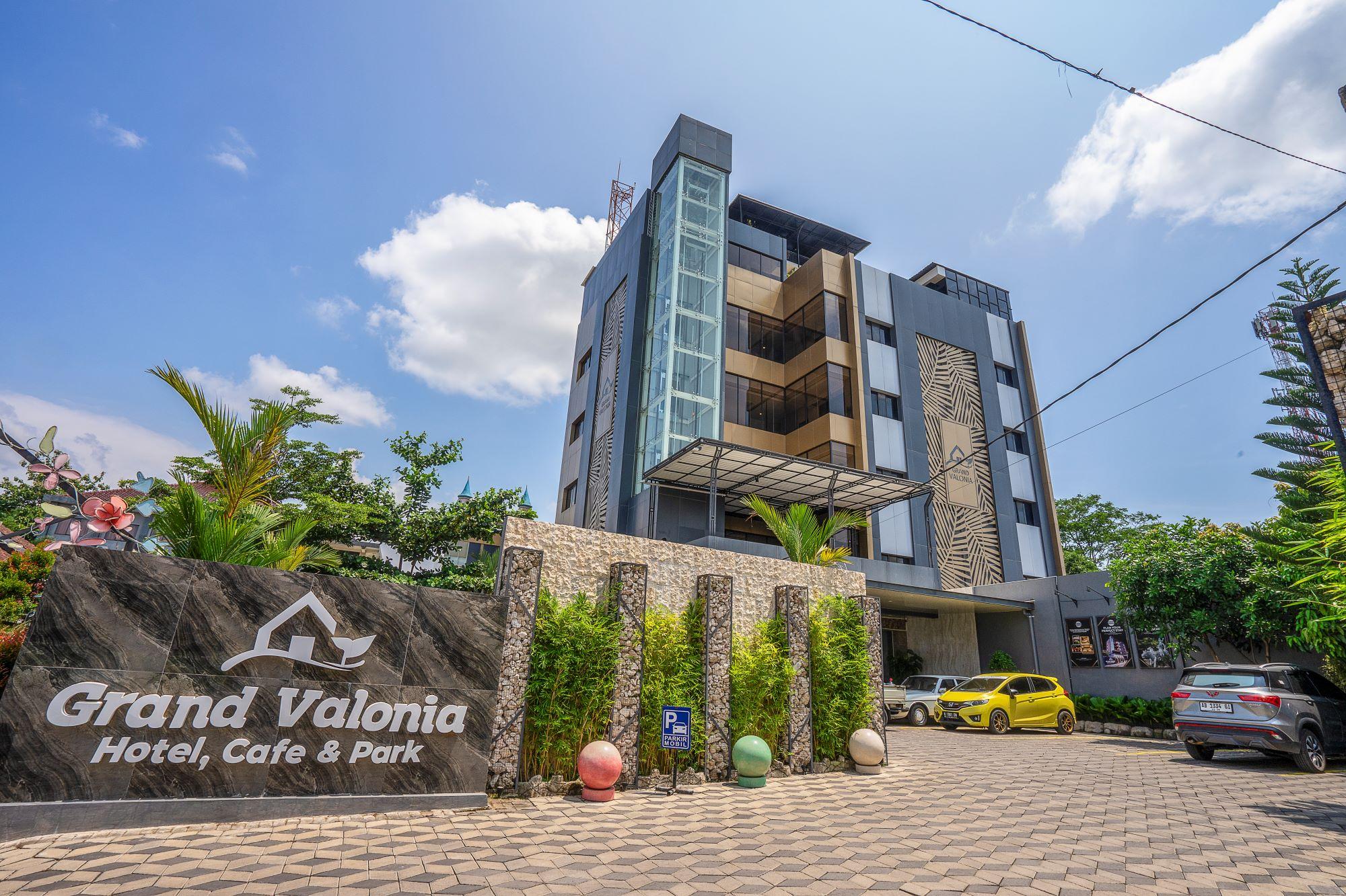 Grand Valonia Hotel 16/23