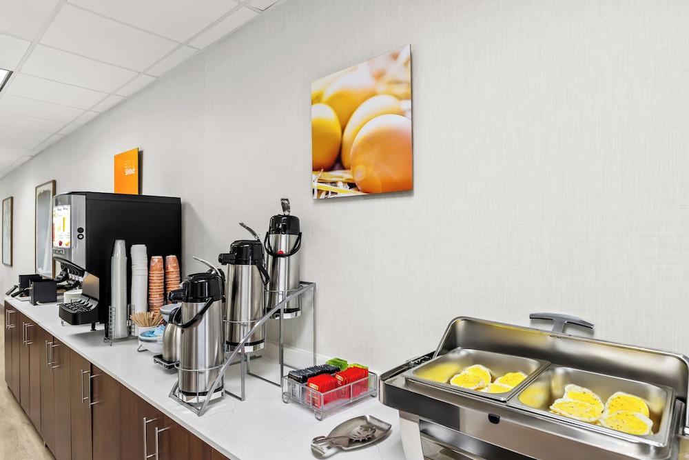 Comfort Inn & Suites Prince George - Fort Lee 34/60