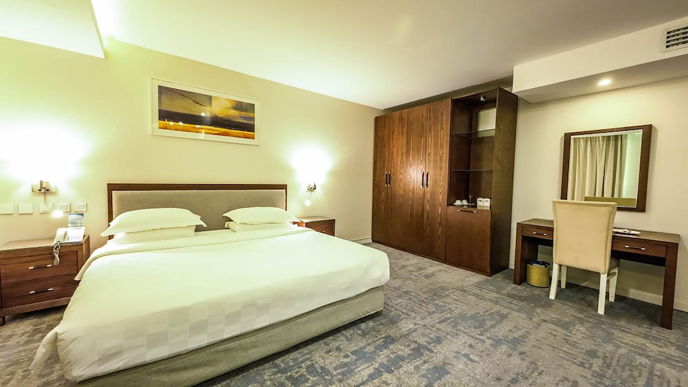 فندق كران(Karan Sharq for Hotel Apartments Company) 27/67