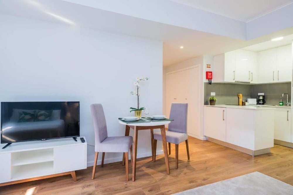 137 Lux Residence 7/48