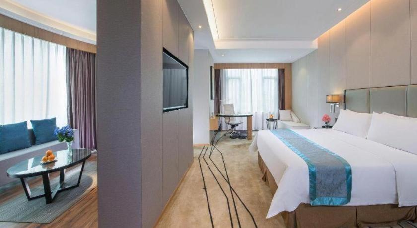 Vienna International Hotel (Foshan Flower World) 27/51
