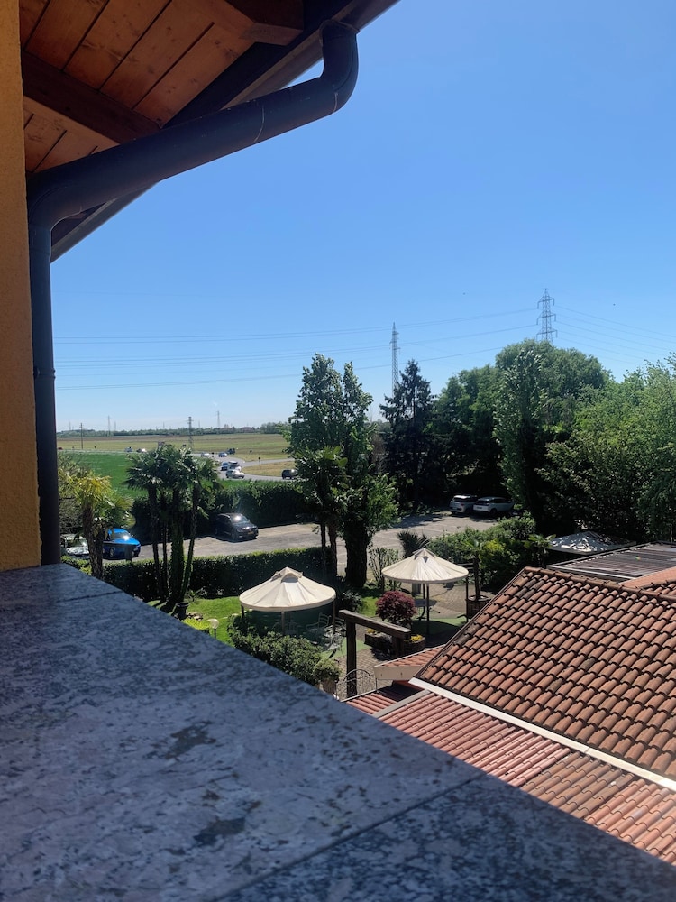 Hotel La Bergamina 38/50