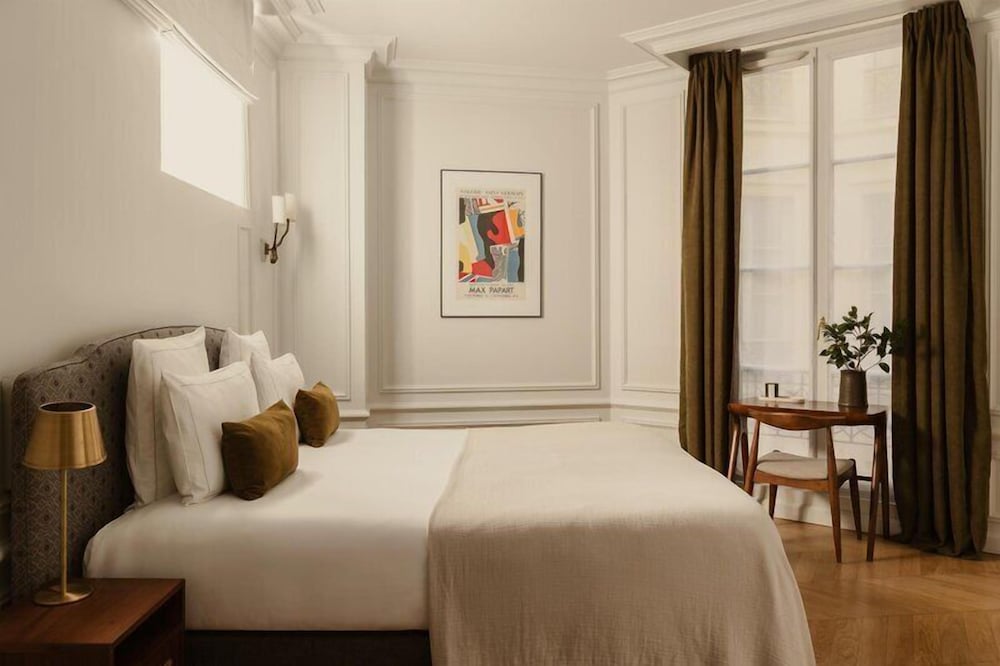 Bourgogne Hotel and Montana in PARIS