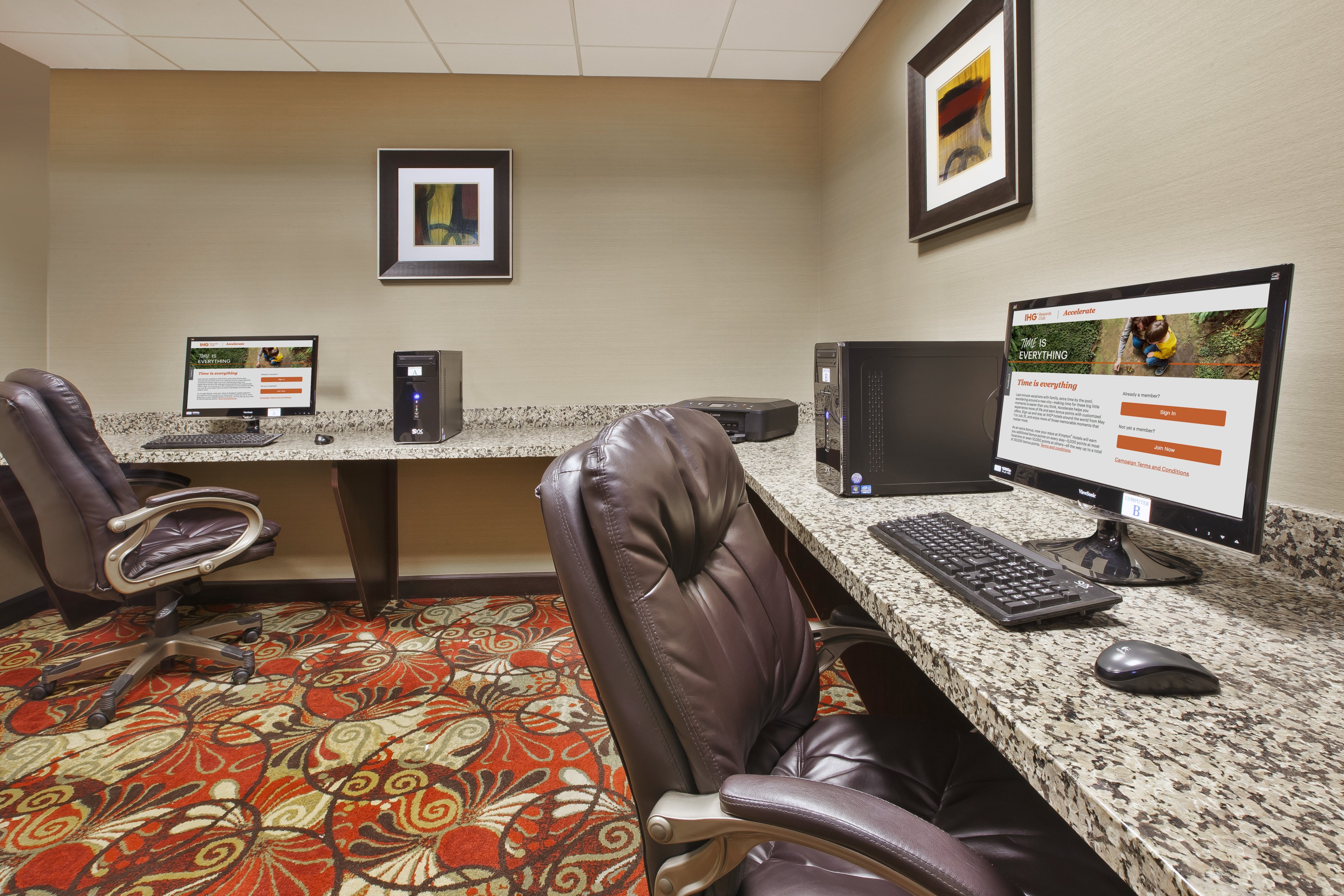 Holiday Inn Express Suites Wheeling 70/78
