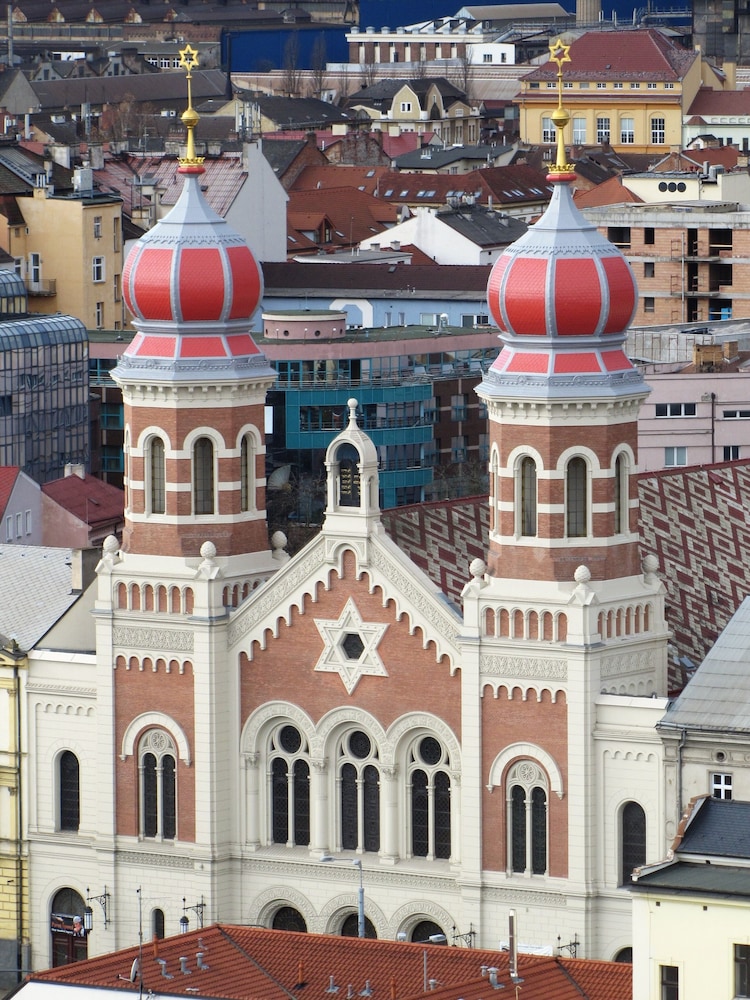 Hotel Victoria 3/42