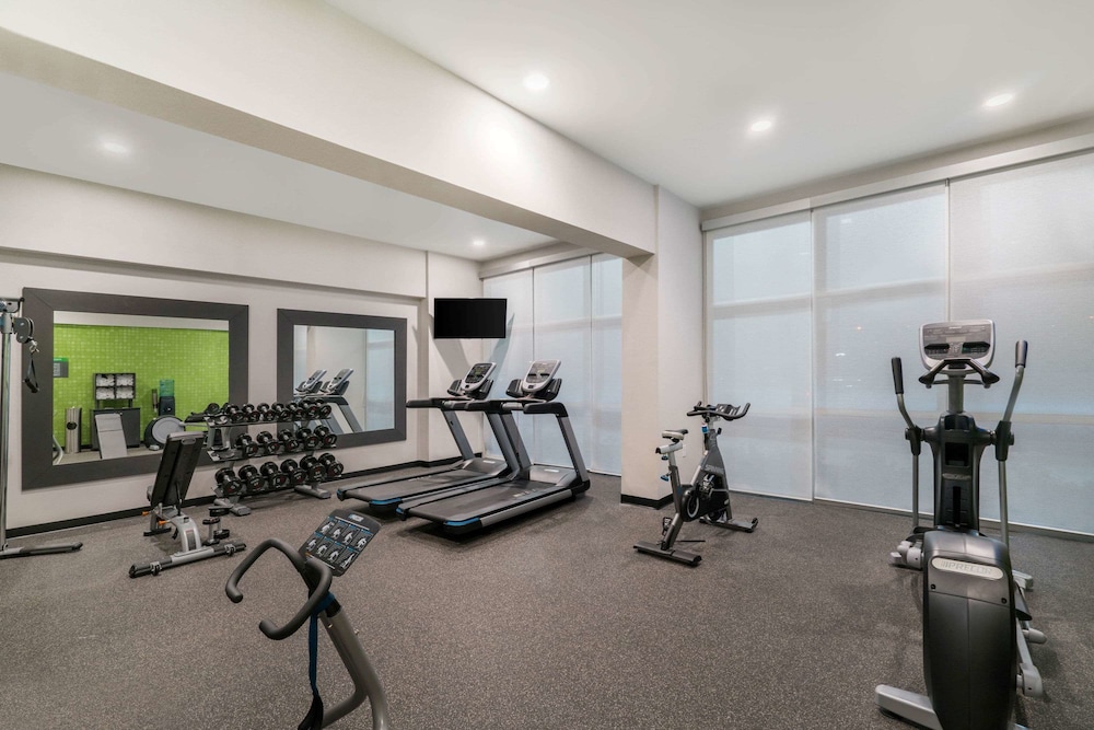 La Quinta Inn Suites By Wyndham Mobile 45/70