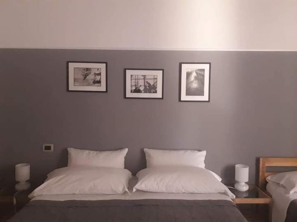 ROOM, TRIPLE