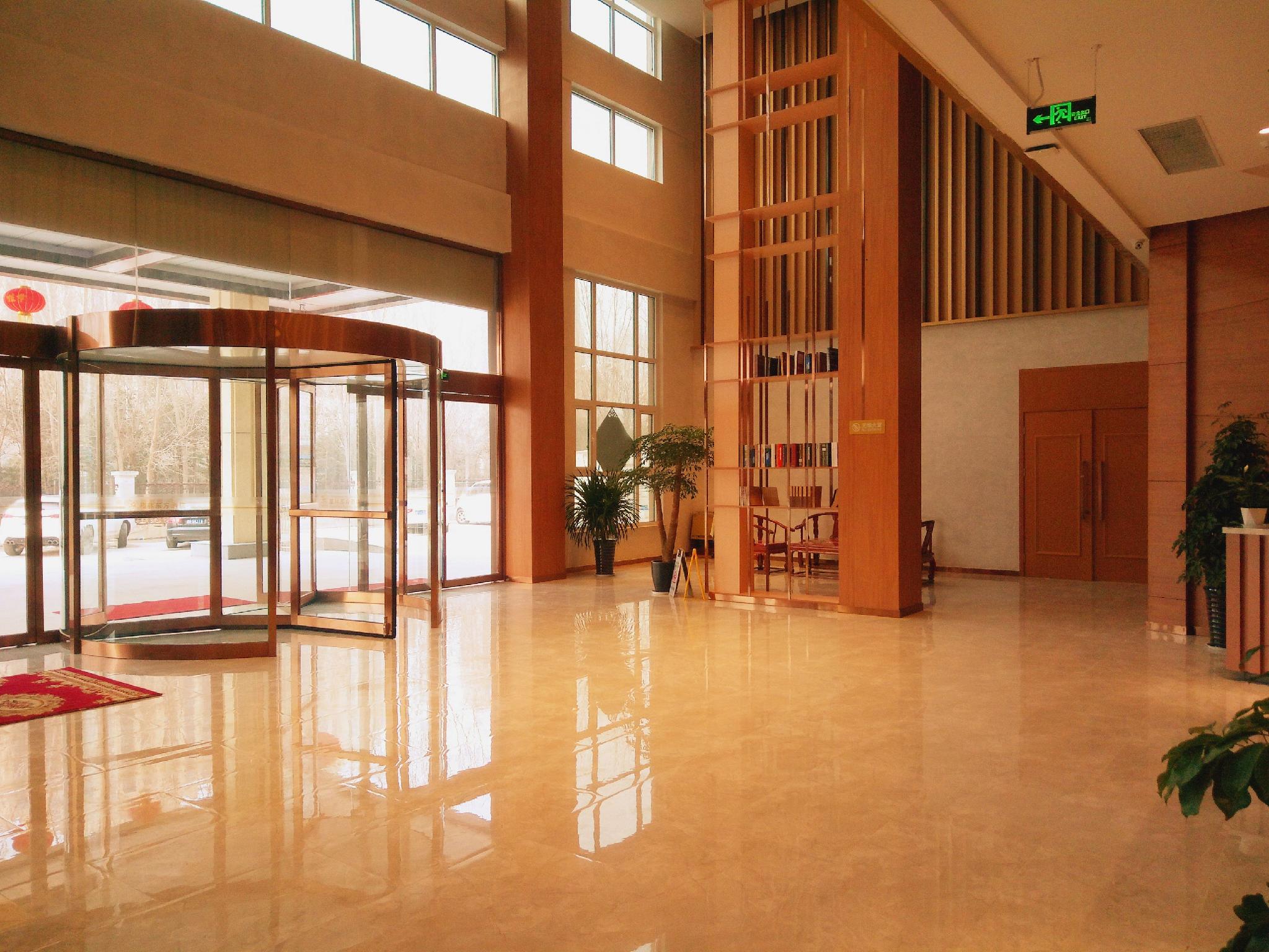 GreenTree Eastern Xiangyang Zhongyuan West Road Hotel 8/23