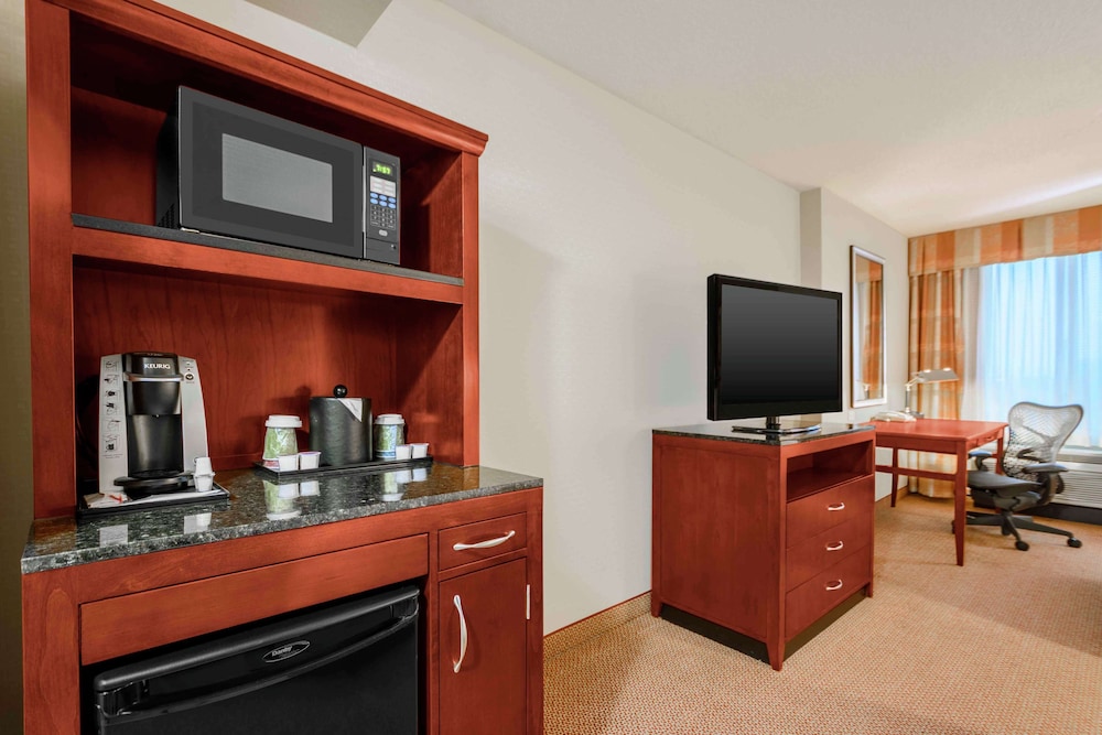 Hilton Garden Inn Independence 53/57