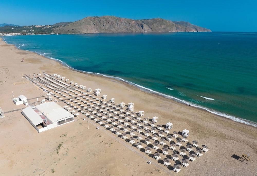 Anemos Luxury Grand Resort 151/153