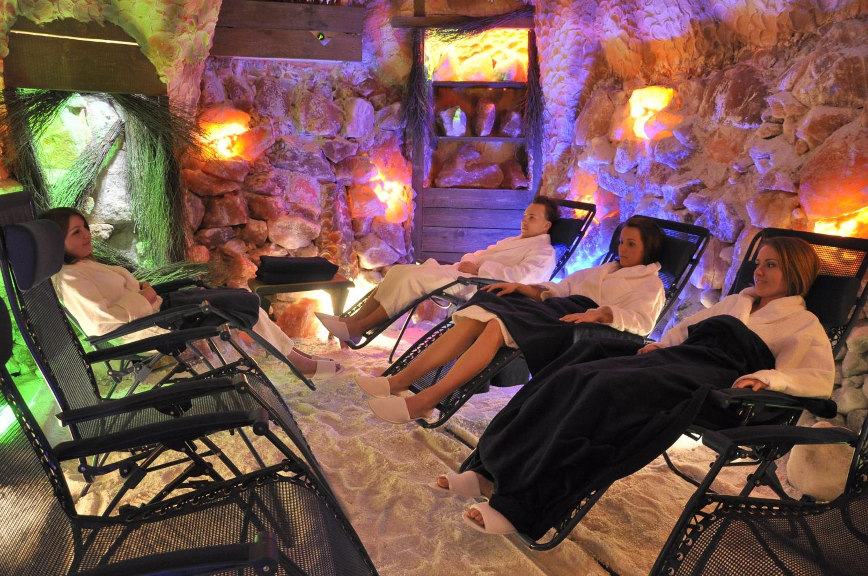 Radocza Park Active & Spa (50Km From Krakow) 15/25