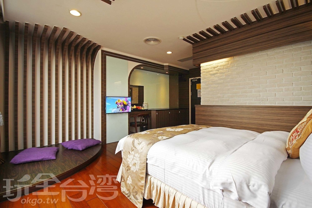 Shuian Lakeside Hotel 33/75