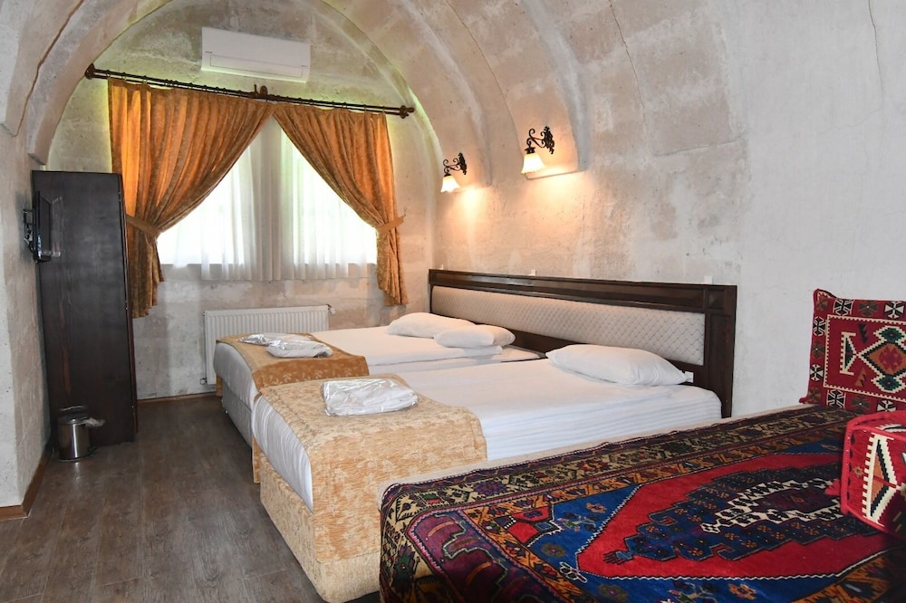 DELUXE, SUITE