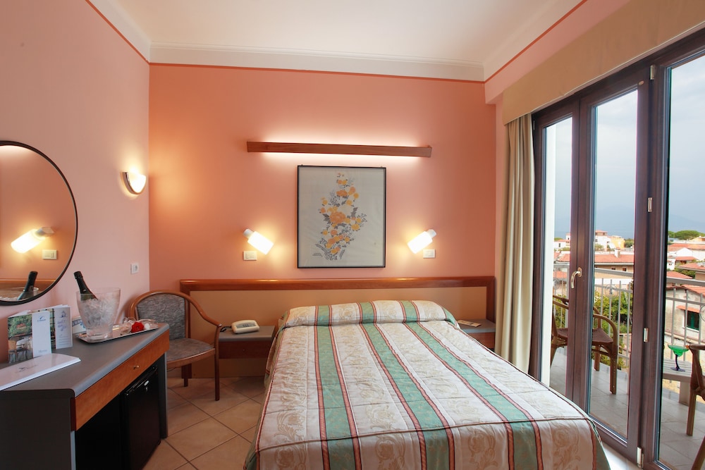 Caravel Hotel 17/62