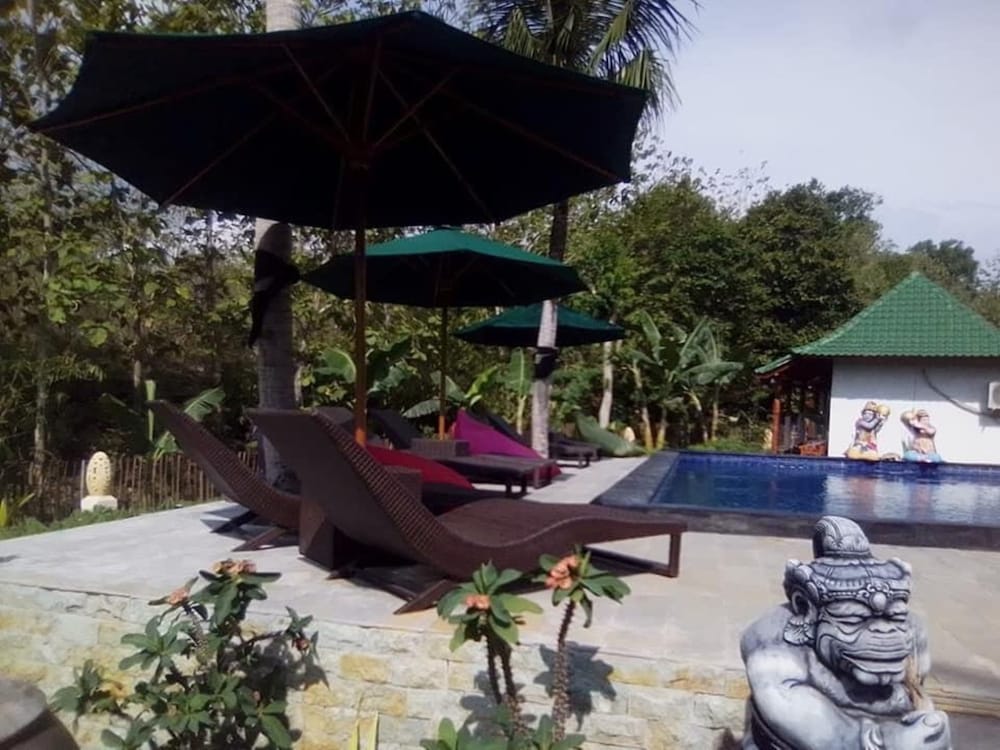 Kubu Reot Taman Asri 28/40