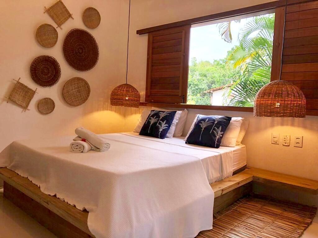 COMFORT, QUEEN BED