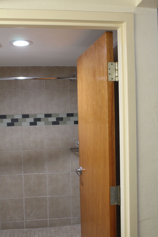 Days Inn By Wyndham El Paso West 7/50
