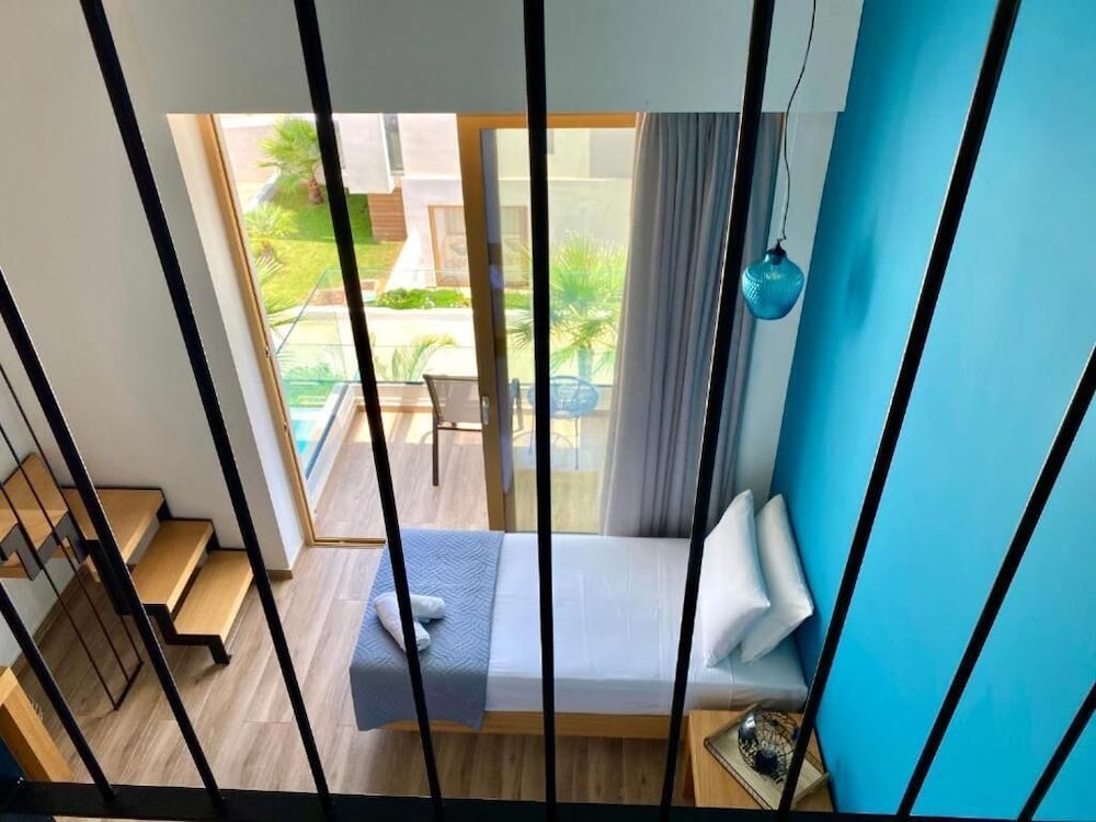 Meropi Hotel and Apartments 31/69