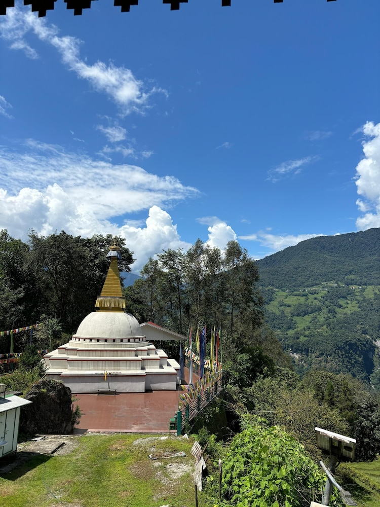 Taj Guras Kutir Gangtok 46/50