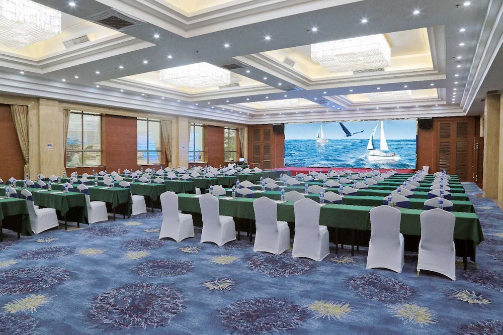 Gladden Hotel Jiangmen 48/61