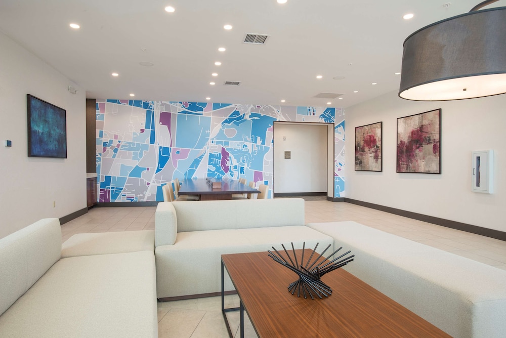Hyatt Place Cincinnati / Sharonville Convention Center 43/62