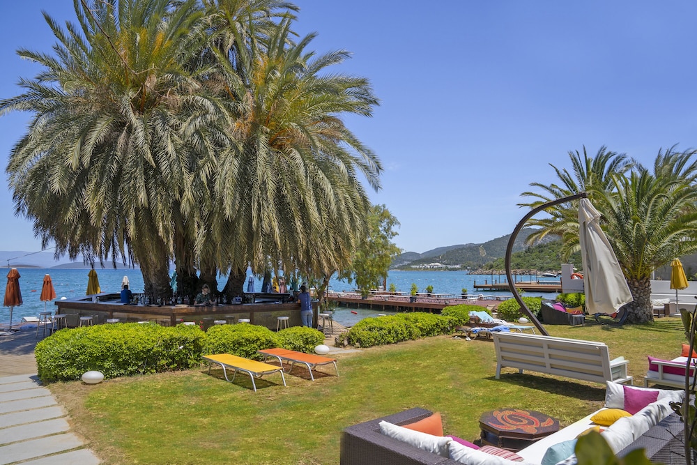 Casa dell Arte Hotel of Arts and Leisure 47/55