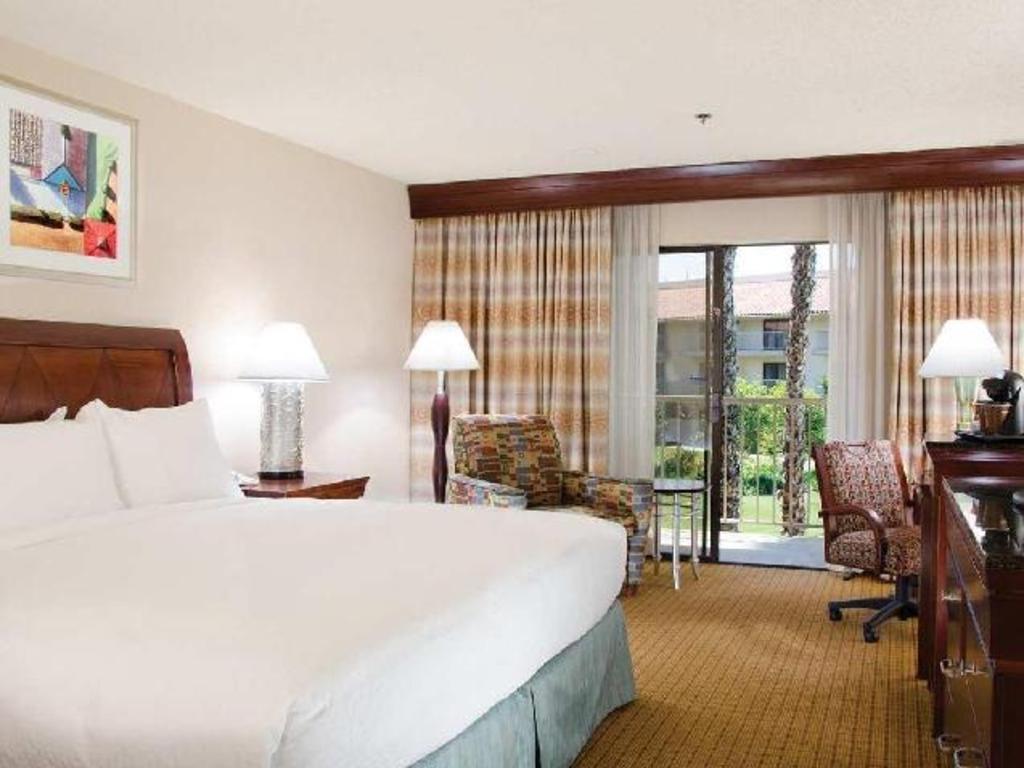 2 BEDROOMS, 1 KING OR 2 QUEEN BEDS, ACCESSIBLE