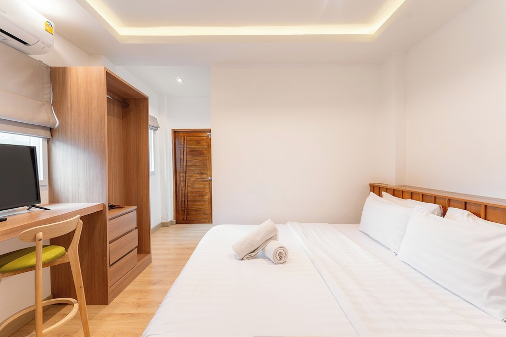 Ashi Hostel 12/73