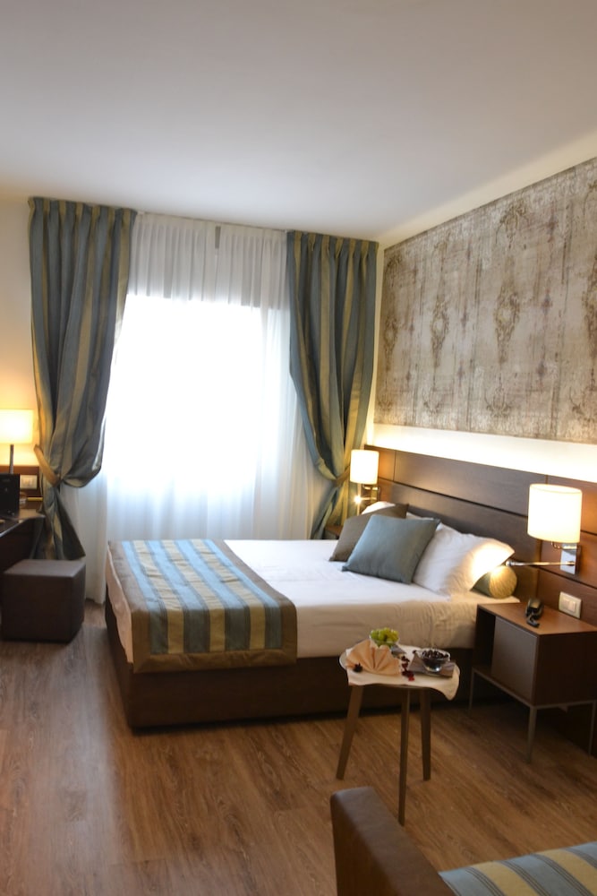 Room at LH Hotel Sirio Venice, VENICE MESTRE