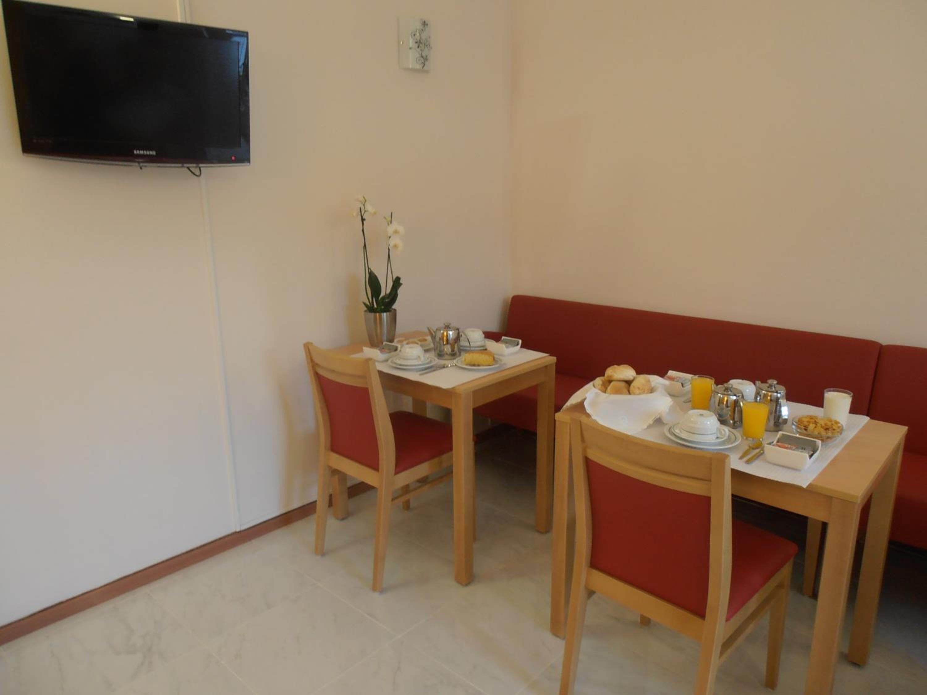 Hotel S. Marino 33/41