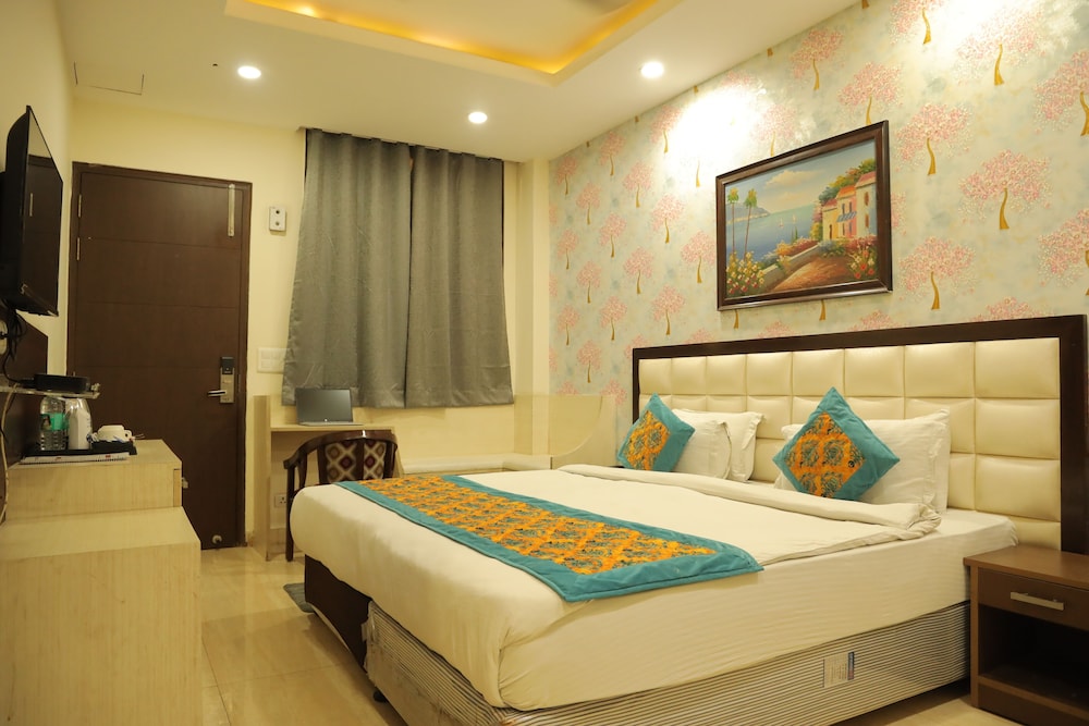 Nirvana Suites 25/50