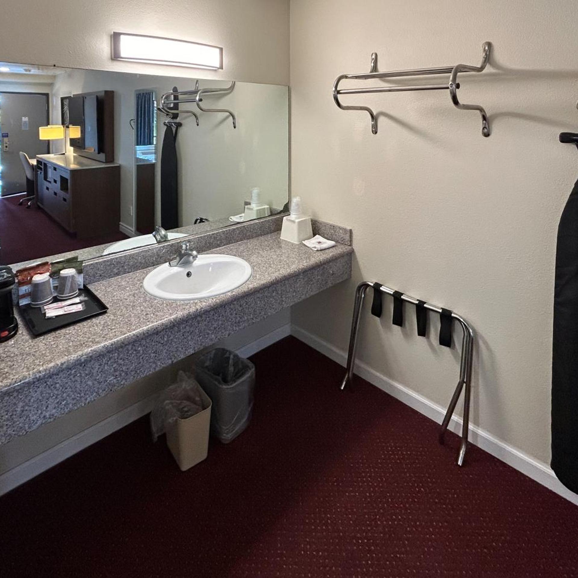 Studio6 Suites Santa Ana, CA 34/35