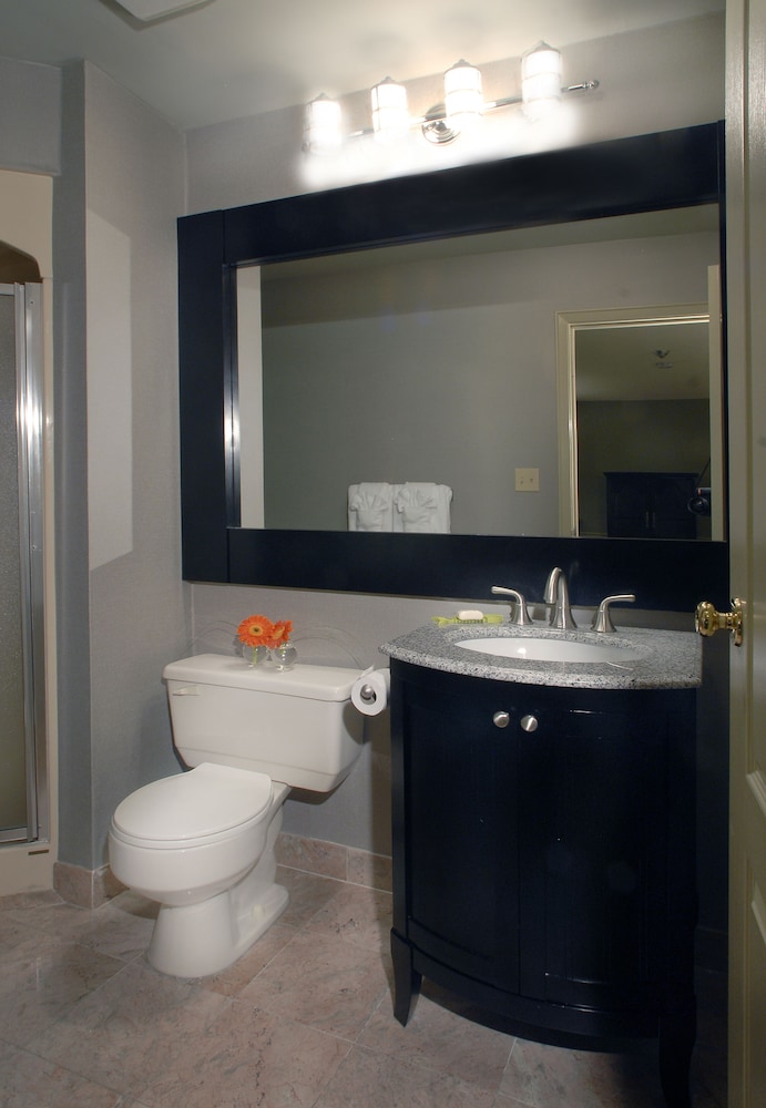 Shaw Club Hotel Spa 49/50