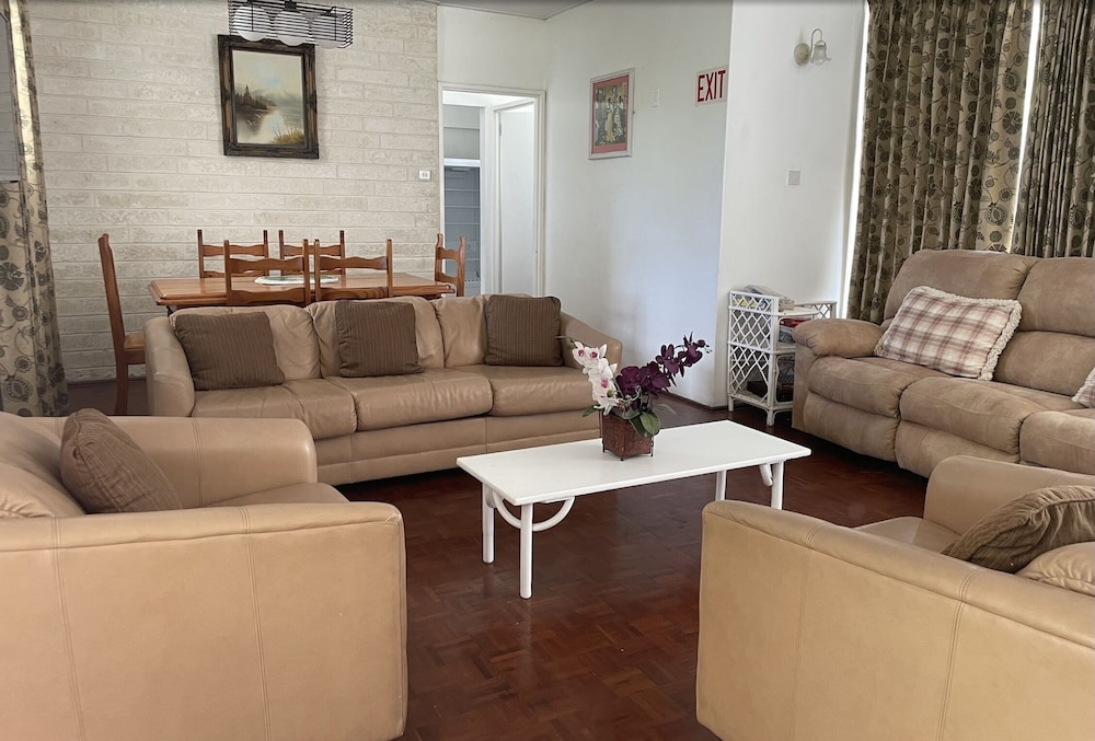 Monteray Apartment Hotel 27/48