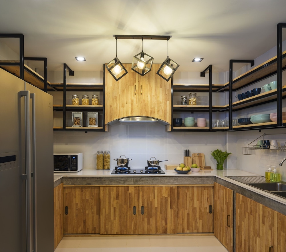 Timber Hostel 10/63