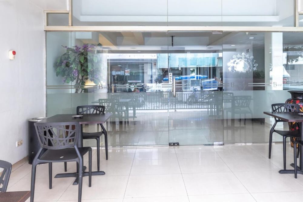 Best Inn Hotel Jakarta 30/32