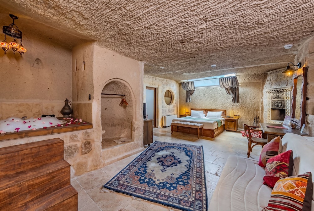 Cappa Via Cave Hotel 17/38