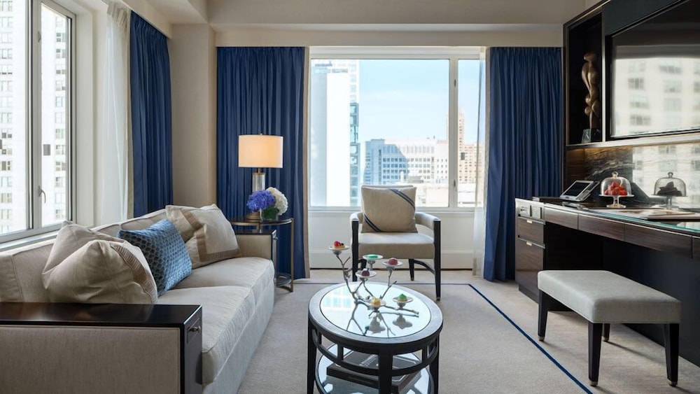 The Peninsula Chicago Hotel 33/55