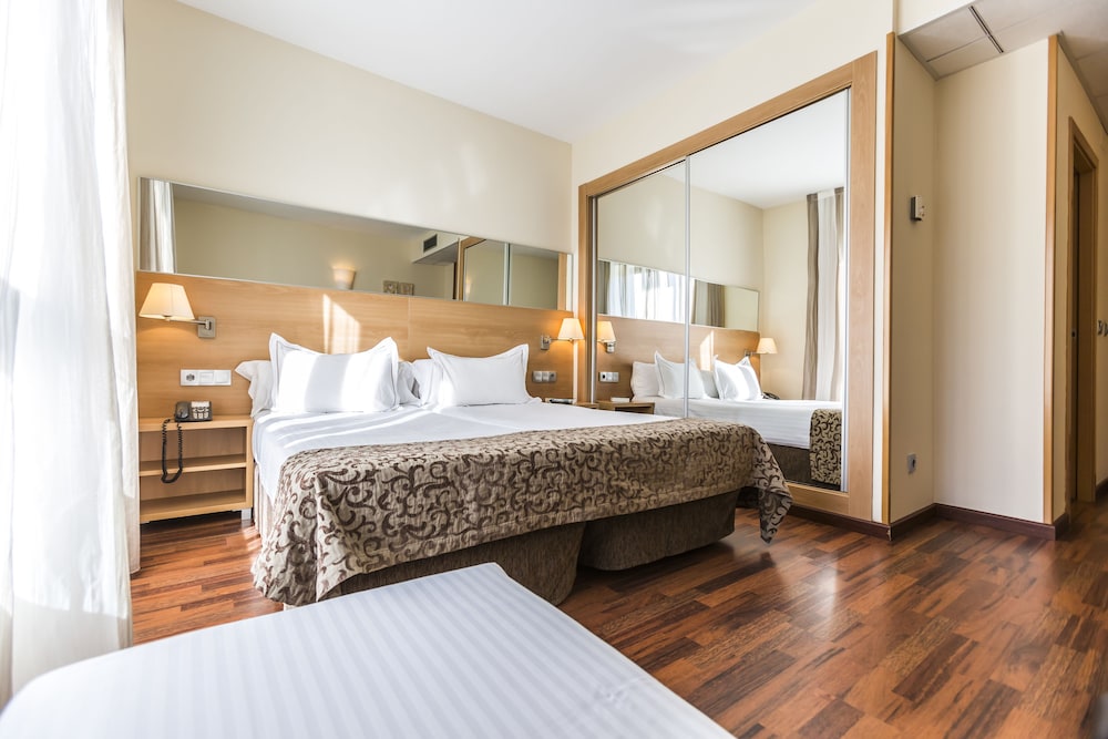 Hotel Desitges 40/76