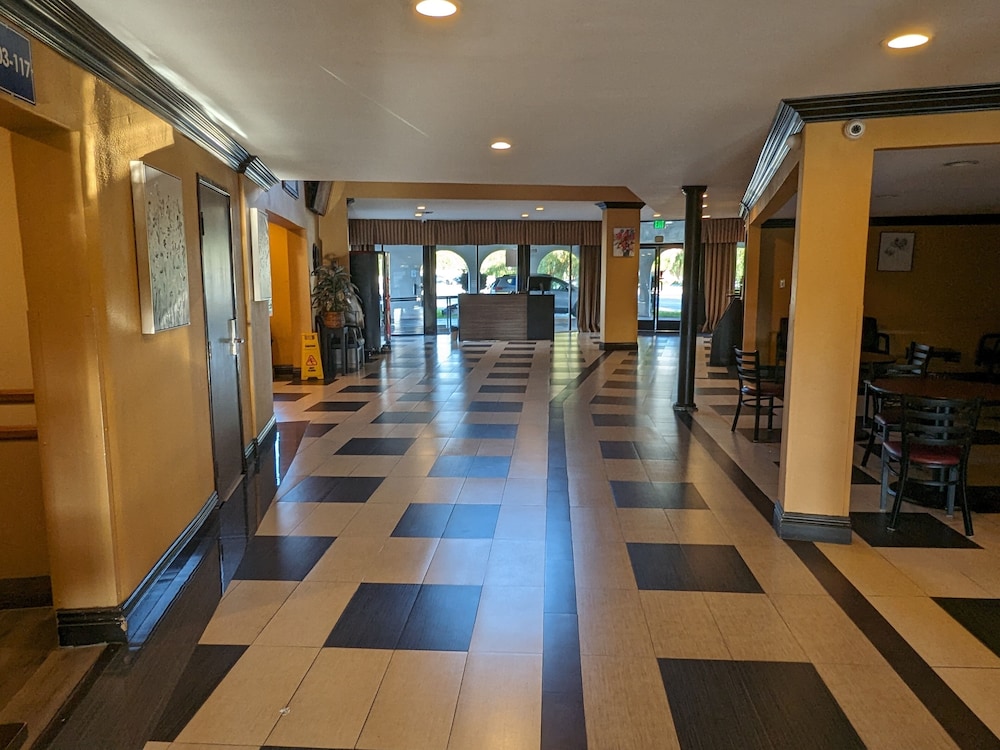 Valley Inn 32/59