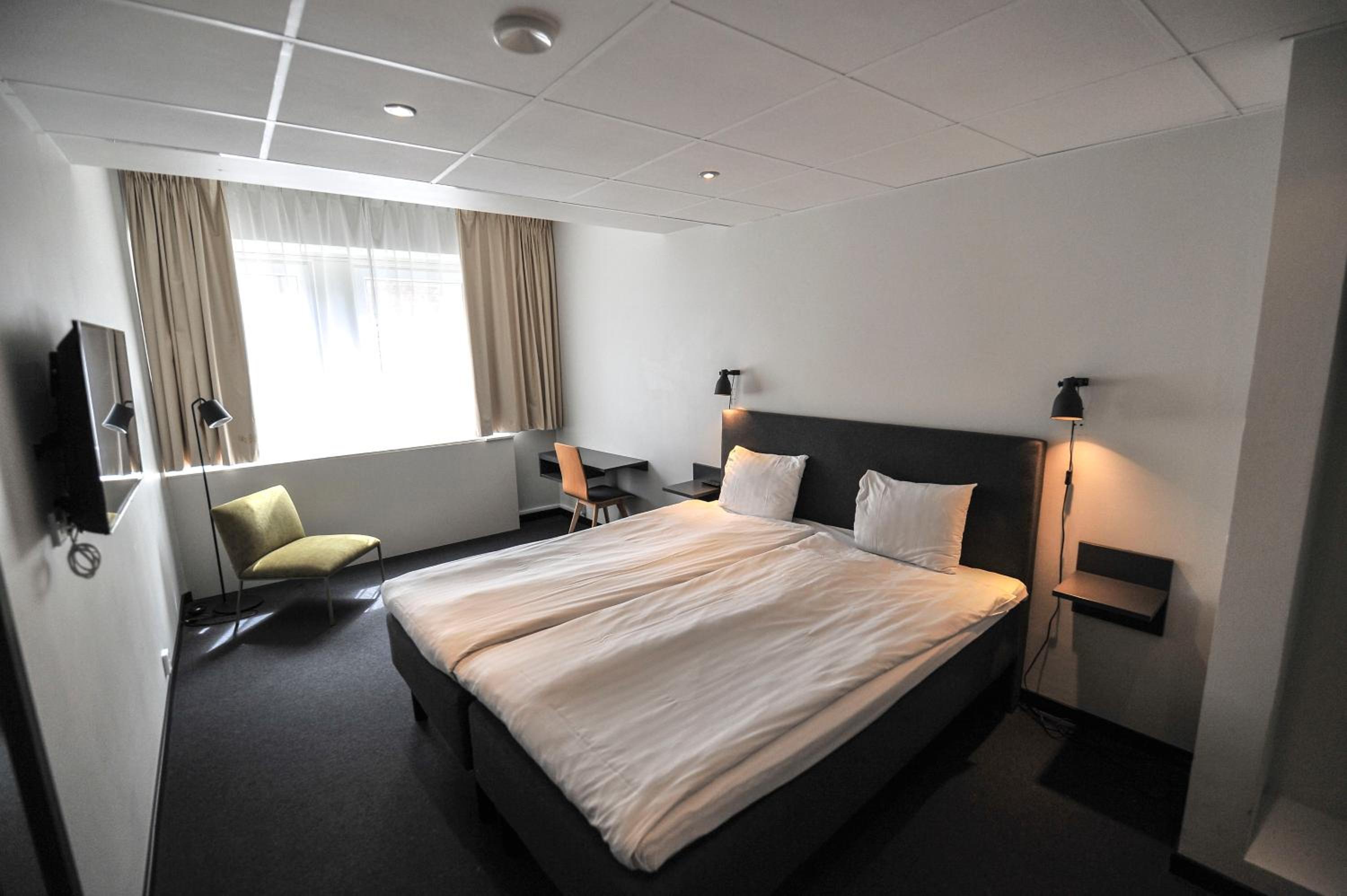 SUPERIOR, DOUBLE BED